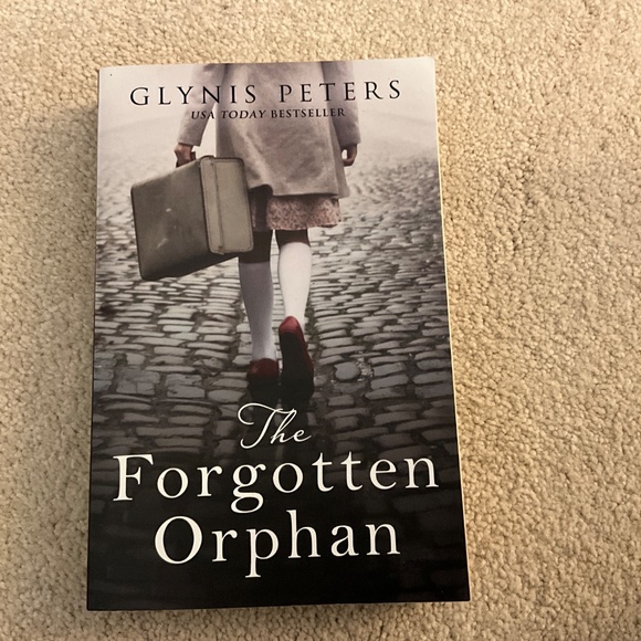 Books ::: Night train to Berlin and the forgotten orphan - Picture 4 of 5